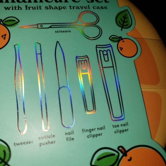 7 Piece Travel Manicure set in Peachy Travel Case NWOT - Picture 3 of 3